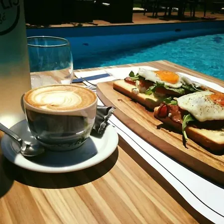 Marika's Apart's & 3*